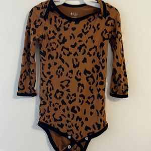 Kyte baby LS lg leopard body